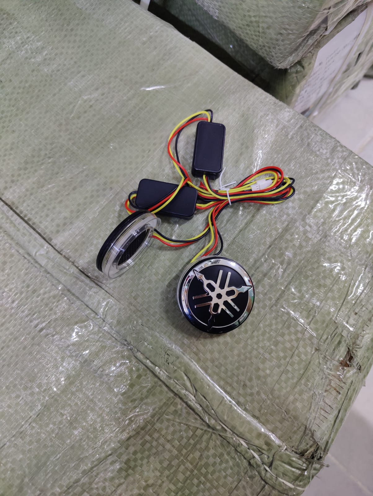 cercule led avec logo yamaha